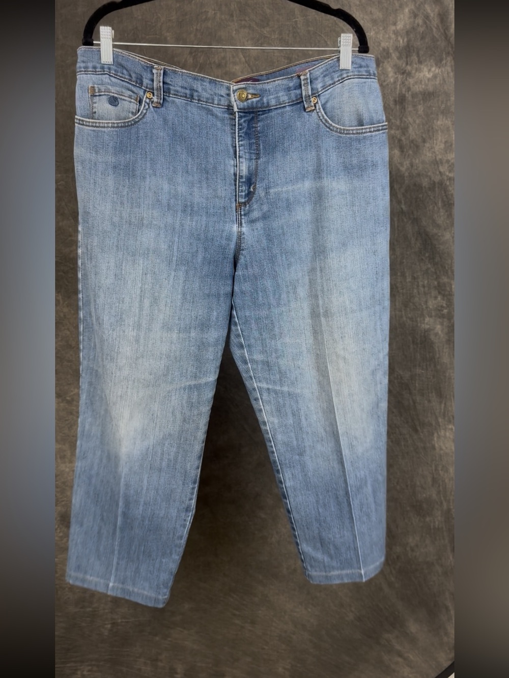 Gloria Vanderbilt Amanda Light Wash Petite Cropped Jeans Size 14P - Picture 4 of 5